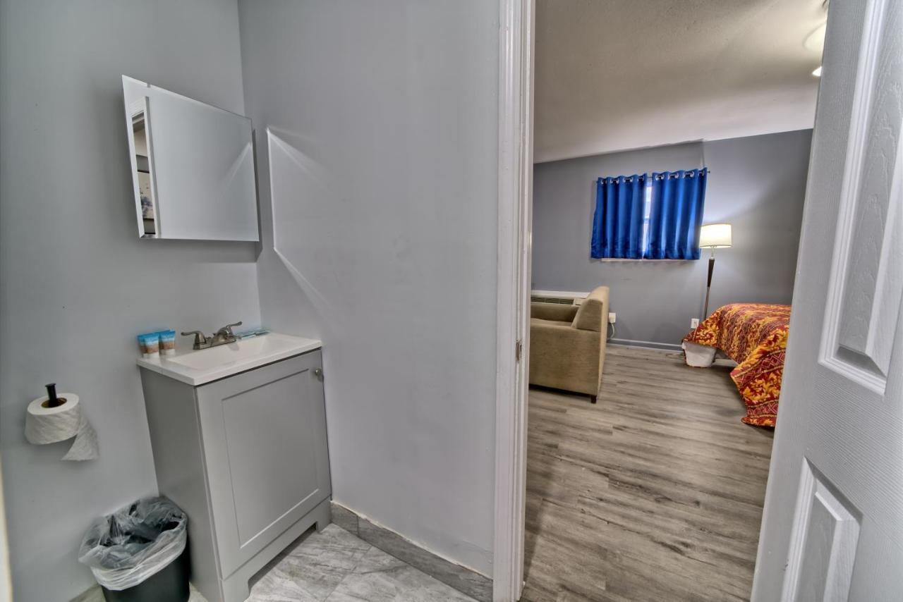 Aqua View Motel Lower Grand Lagoon Экстерьер фото