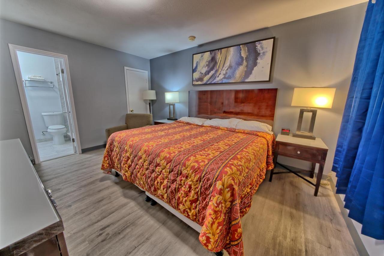 Aqua View Motel Lower Grand Lagoon Экстерьер фото