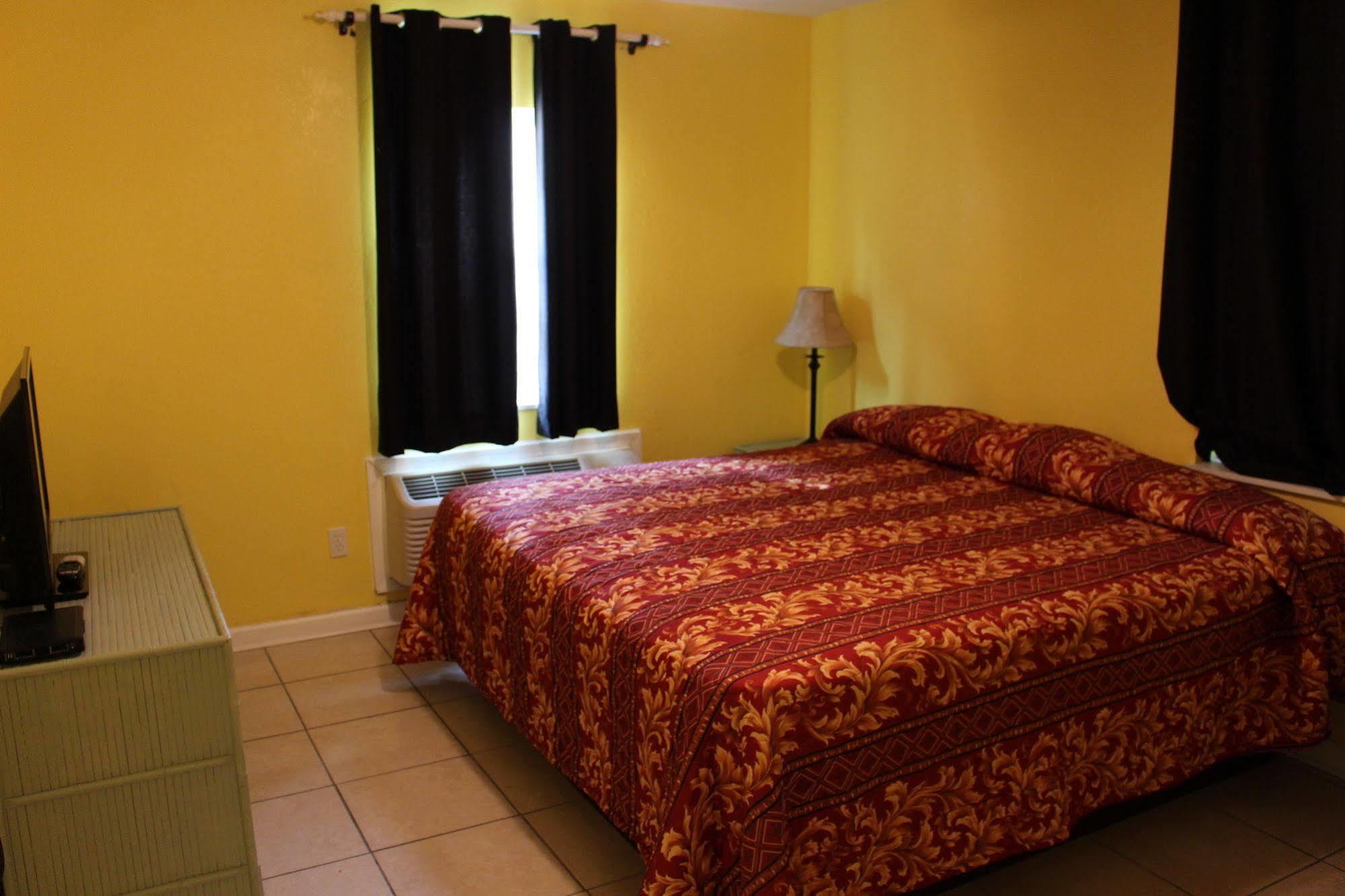 Aqua View Motel Lower Grand Lagoon Экстерьер фото